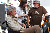 Harrison Ford, Kathleen Kennedy ja George Lucas kuvauspaikalla